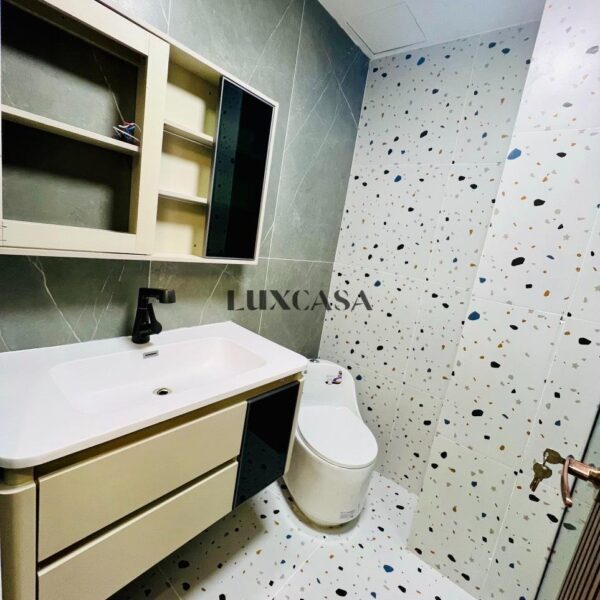 LU6C01 ốp tường lát nền wc