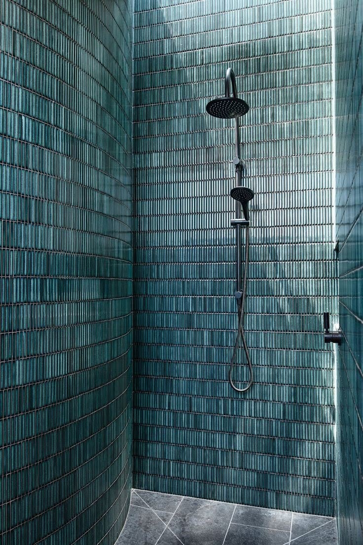 Gạch mosaic màu xanh lá ốp nhà tắm