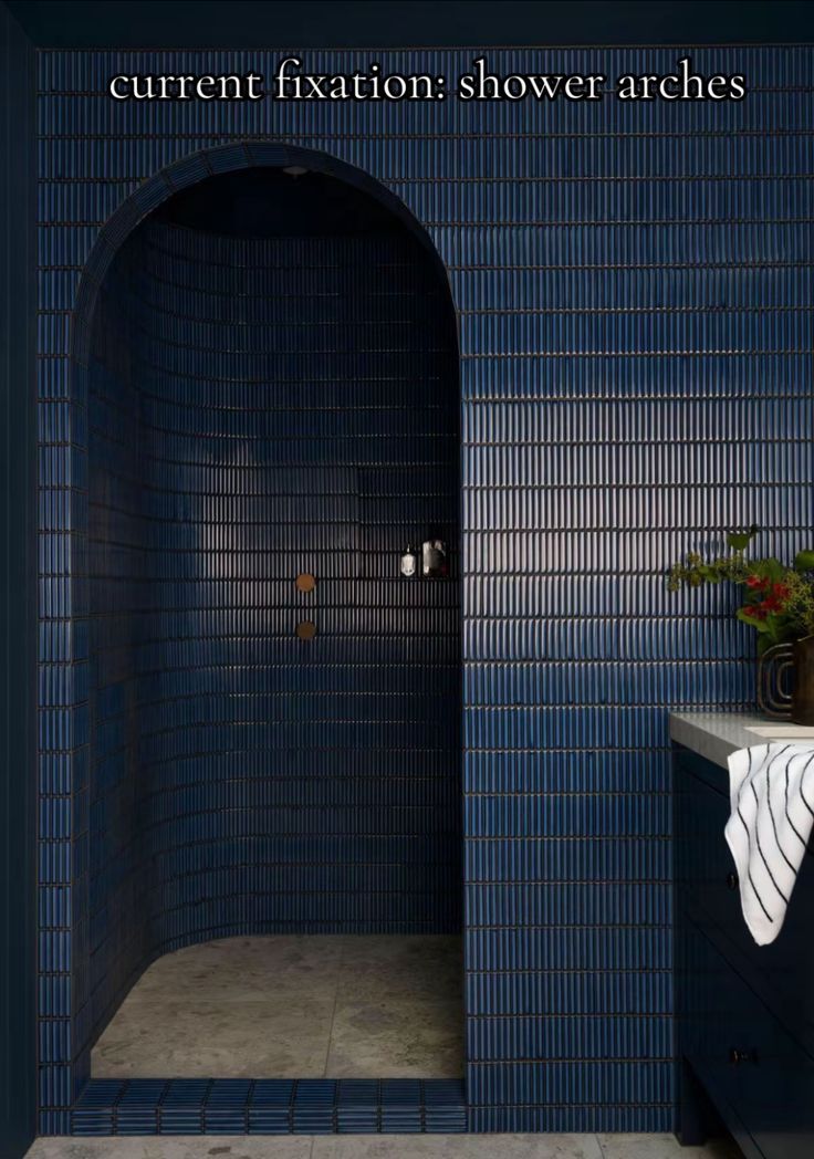 Mẫu gạch thẻ mosaic xanh dương MHT028 ốp nhà tắm