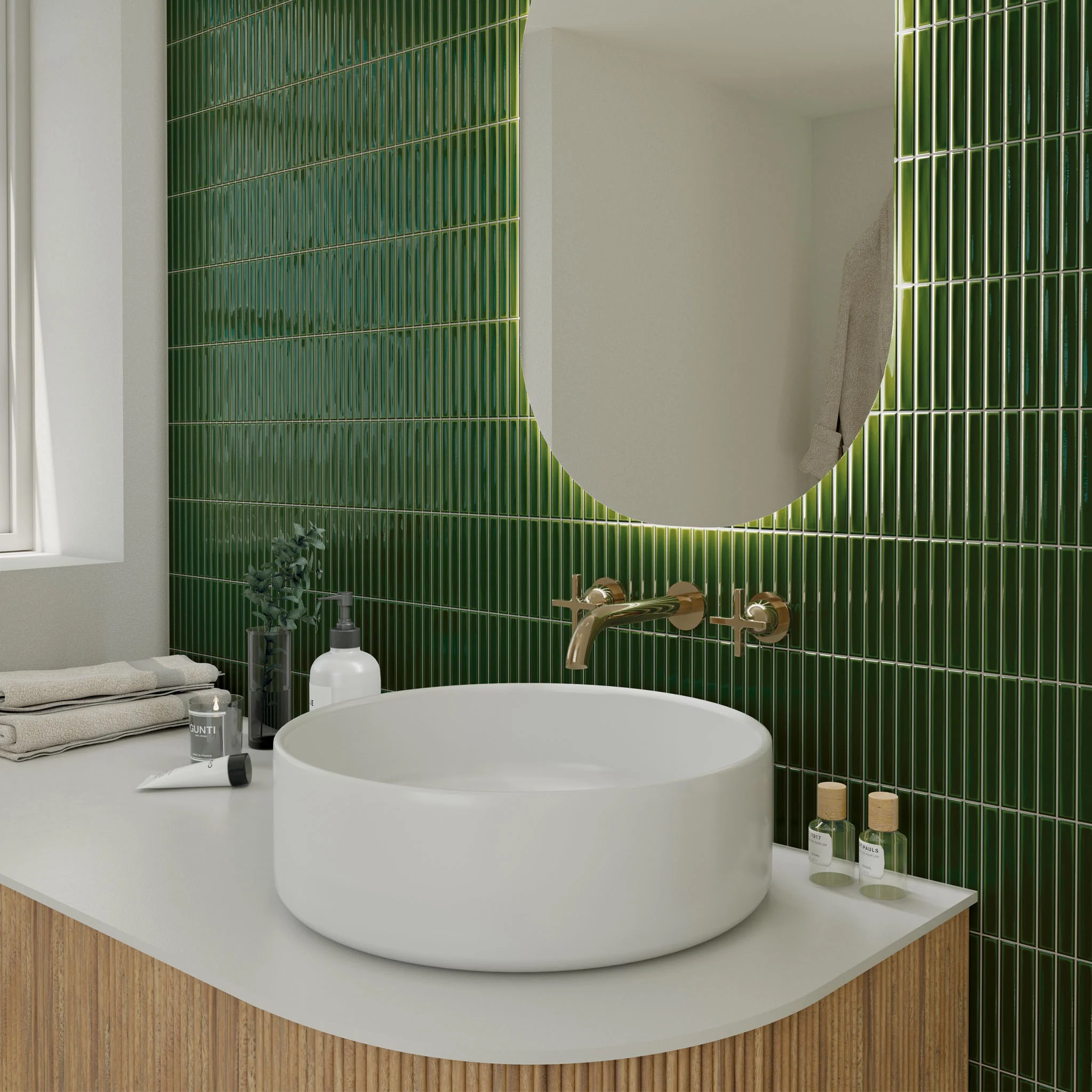 Trang trí không gian vệ sinh với gạch thẻ mosaic màu xanh lá mạ