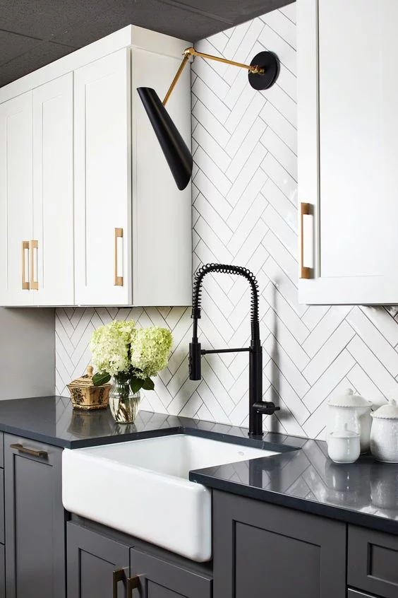 Gạch trang trí bếp hình xương cá