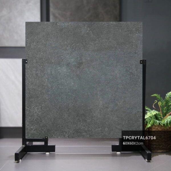 Hình ảnh thực tế gạch sân vườn dày 2cm TPCRYTAL6704