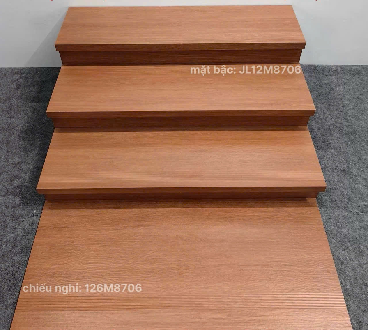 Gạch vân gỗ cầu thang LUM8706