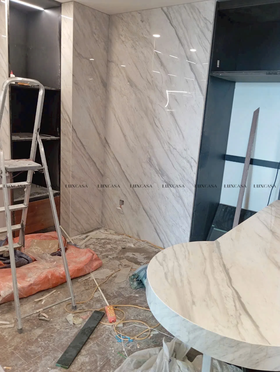 Đá nung kết Carrara đang thi công