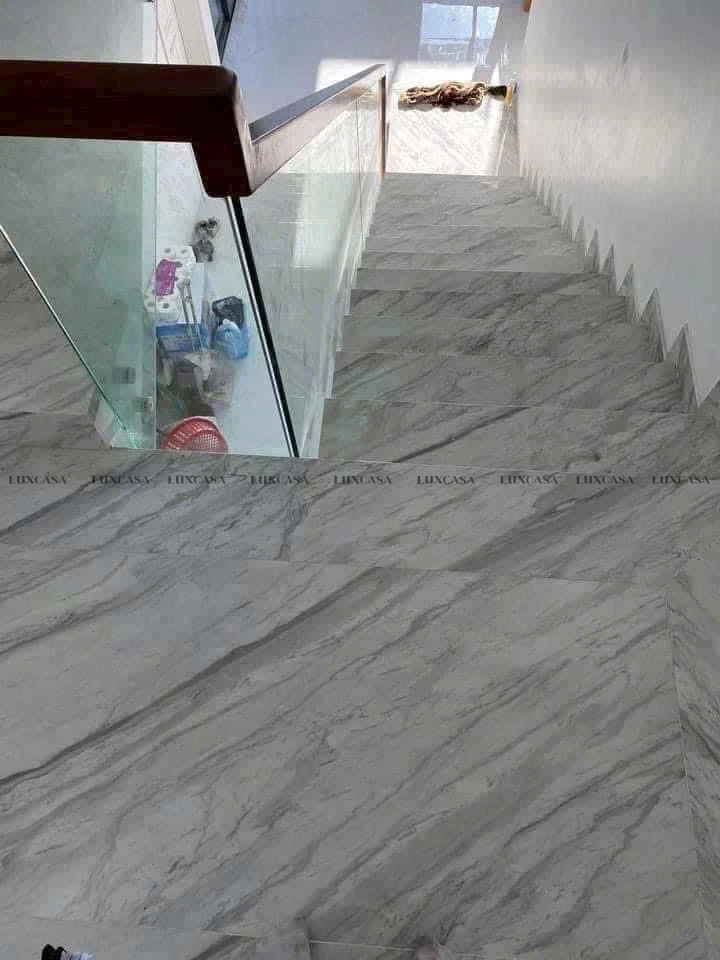 Đá nung kết Carrara lát sàn chính