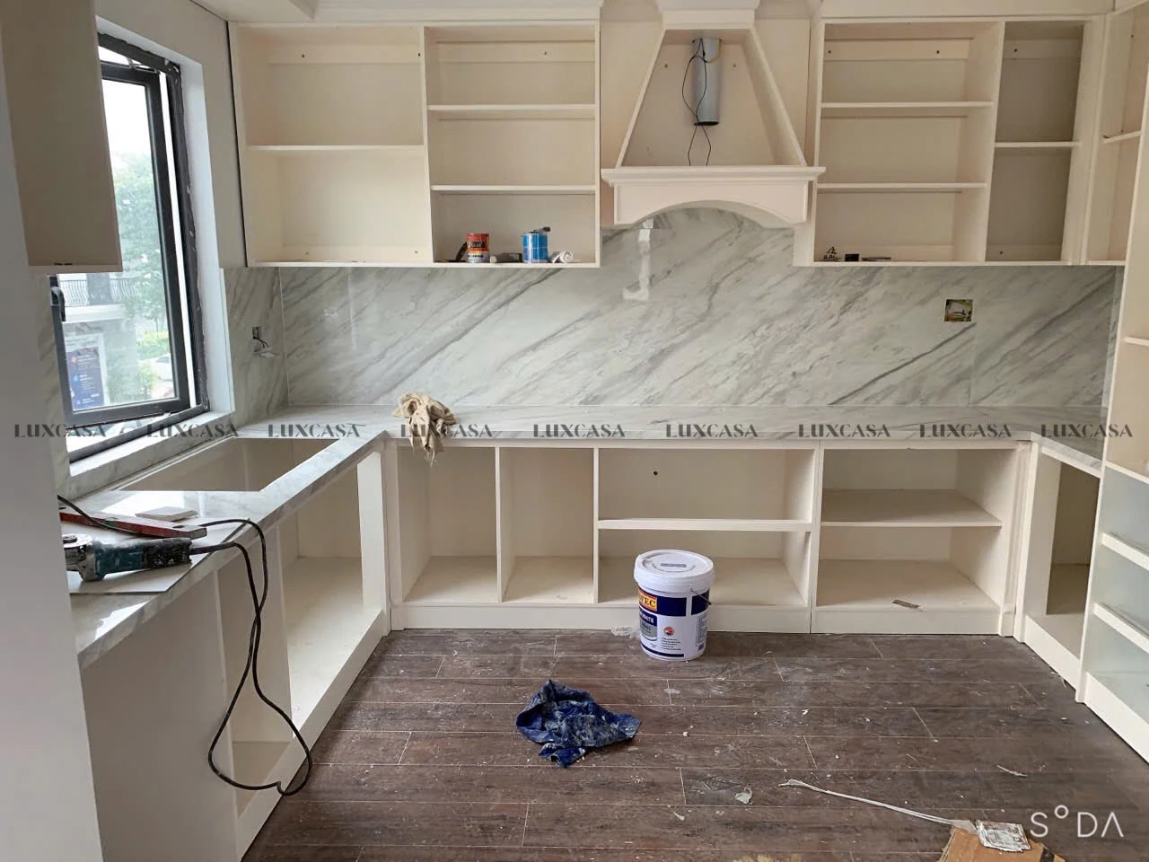 Đá nung kết Carrara ốp bếp đẹp