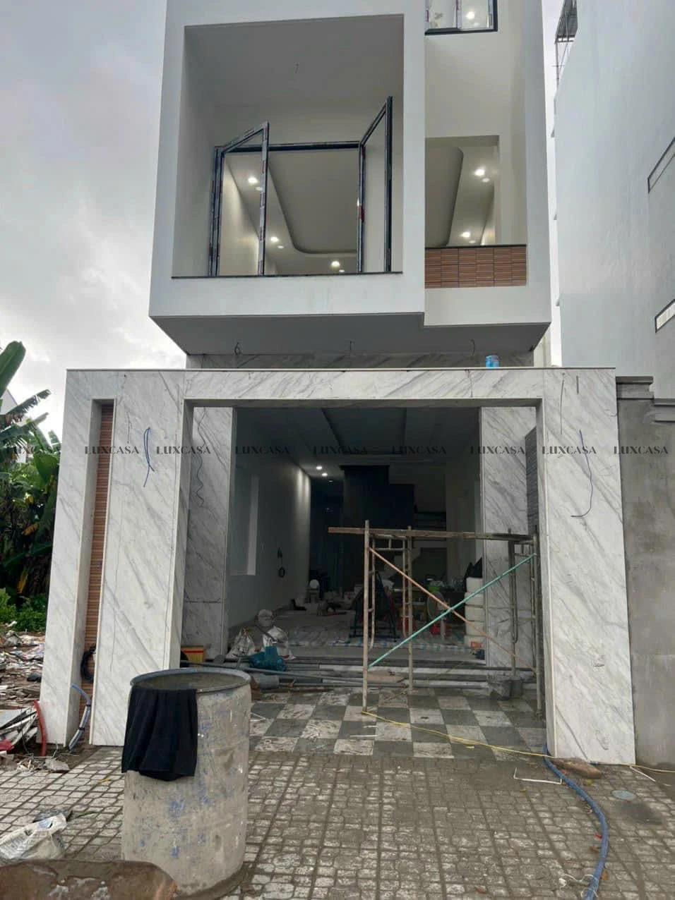 Đá nung kết Carrara ốp mặt tiền