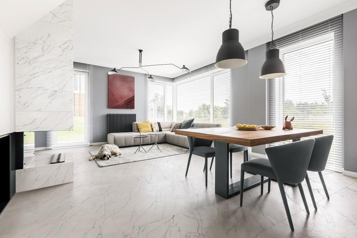 Gạch 60x120 trắng vân mây còn giúp tăng ánh sáng tự nhiên cho ngôi nhà