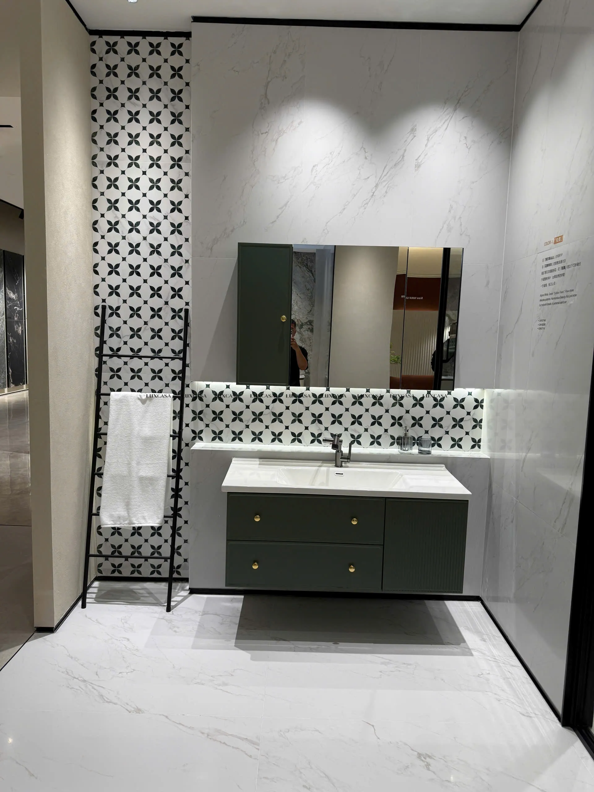 Hình thực tế gạch điểm nhấn 612LU612D252