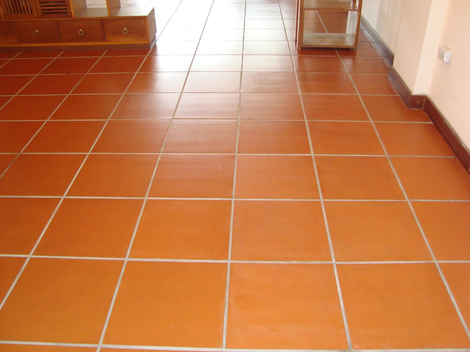 Gạch tàu đỏ lát nền nhà giá rẻ