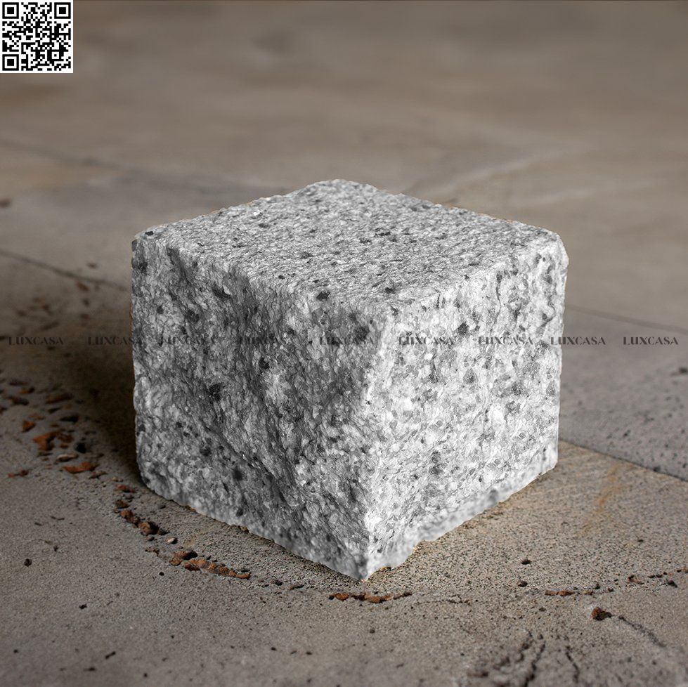 Đá cubic trắng Bình Định