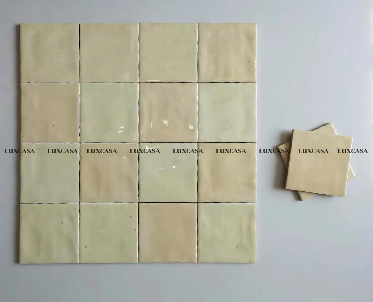 Gạch thẻ vuông 10x10 màu vàng