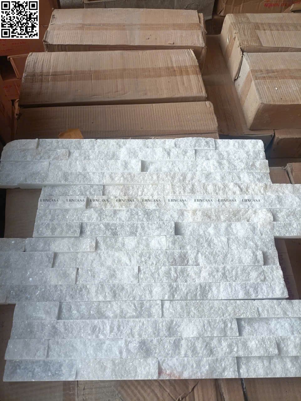 Đá chẻ trắng muối