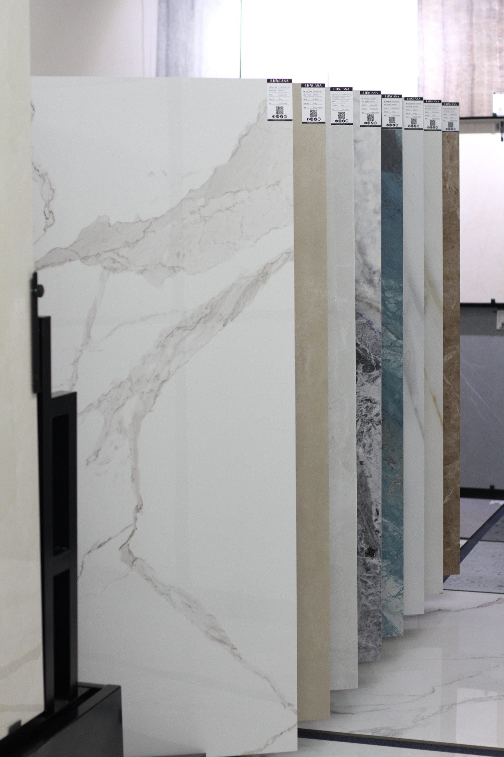 Gạch men vân đá quận 12