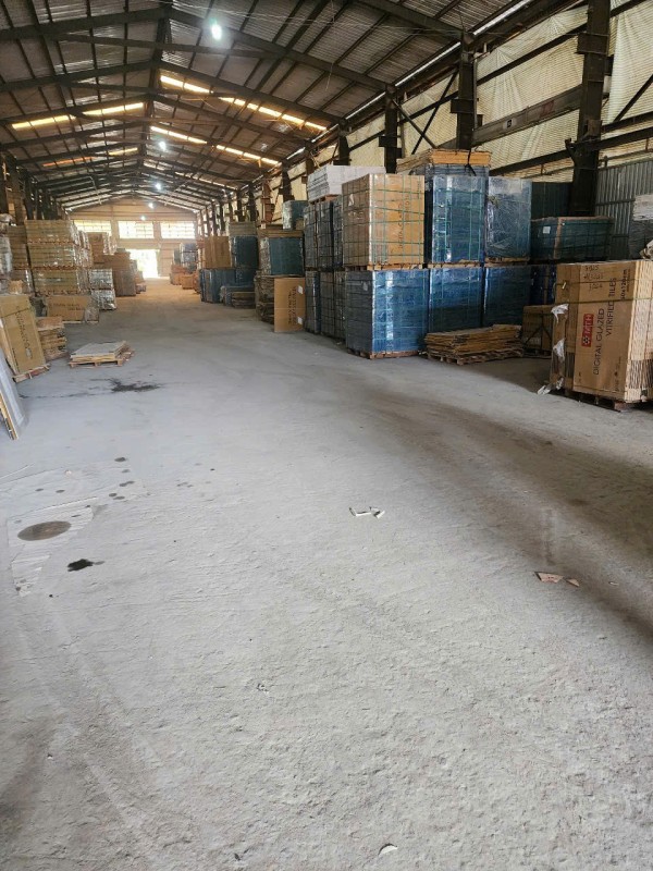 Kho gạch tại quận 12, rộng chữa hàng nghìn m2