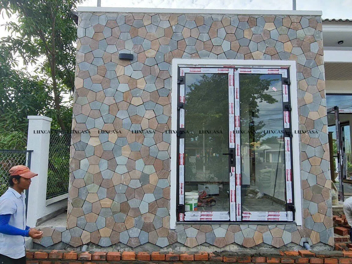 Đá rối ngũ sắc ốp tường hình lục giác