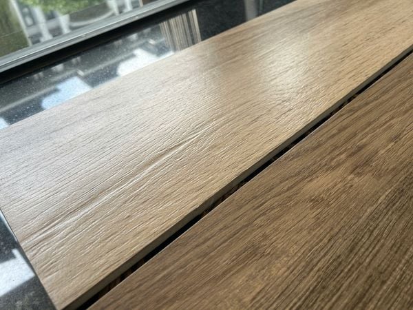 Gạch giả gỗ Trung Quốc