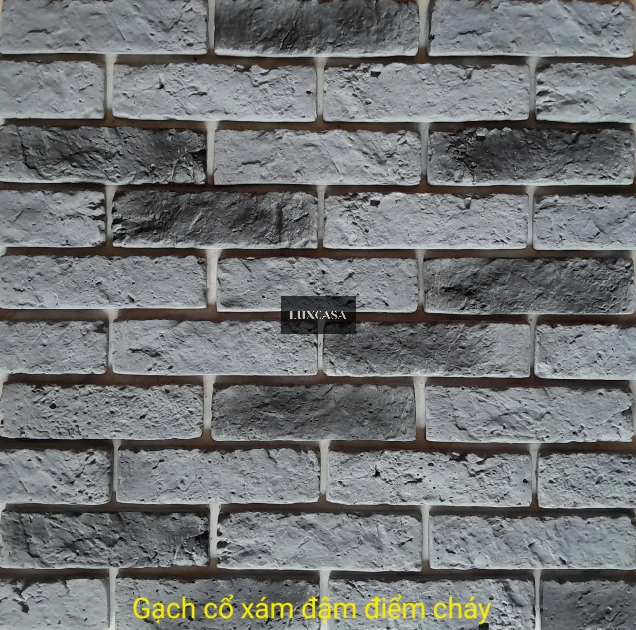 Gạch giả cổ xám đậm điểm cháy