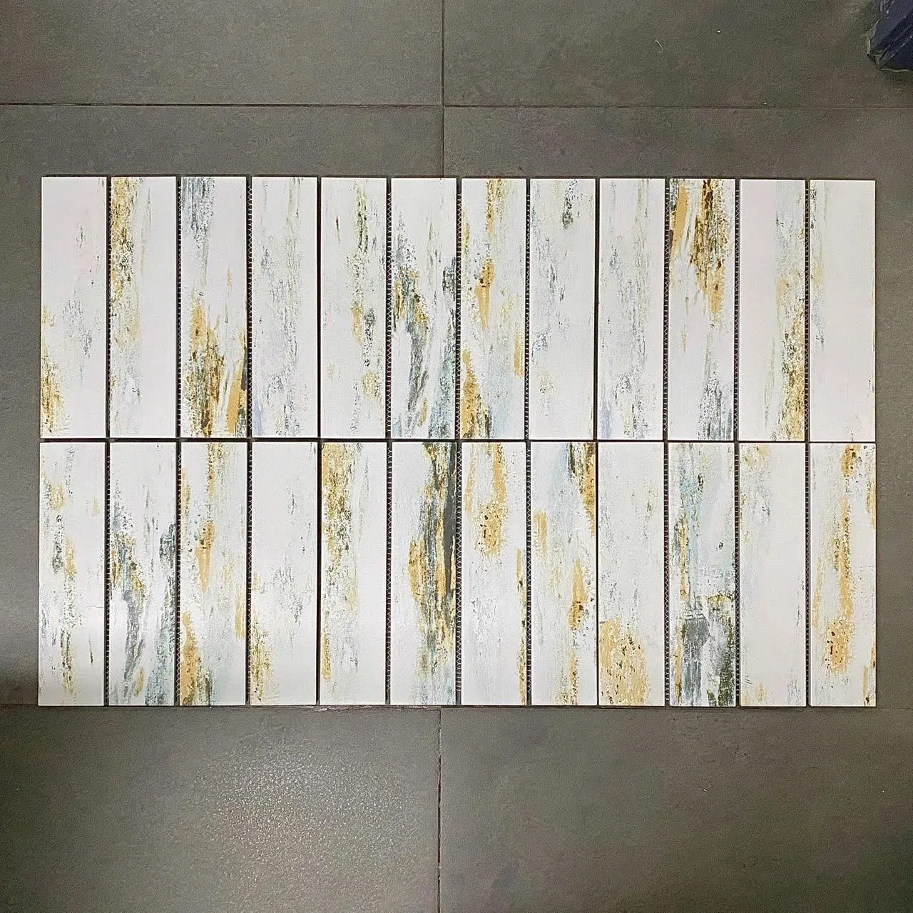 Mẫu gạch mosaic sơn dầu LUIN652605