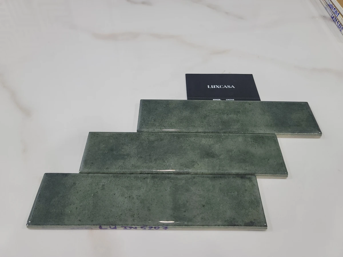 Mẫu gạch thẻ bóng 50x200mm LUIN5207 (1)