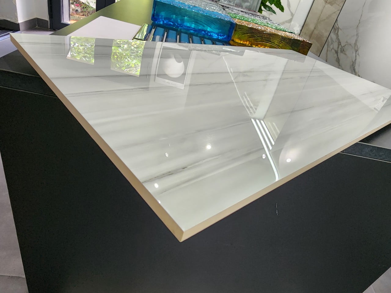 Xương gạch ceramic phù hợp các căn hộ giá rẻ, bình dân