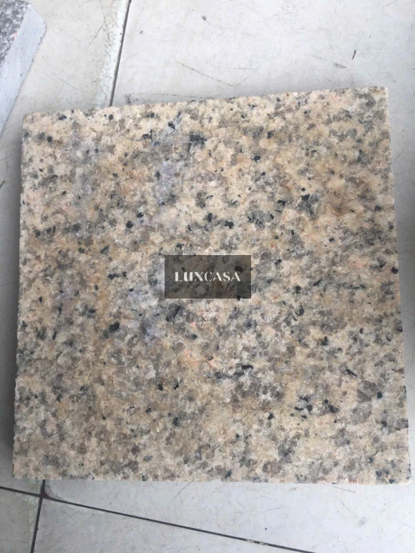 Đá vàng Bình Định băm mặt 300x300x18mm