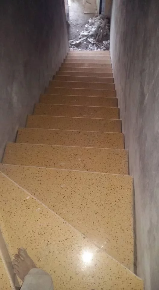 Đá vàng Bình Định lát bậc thang