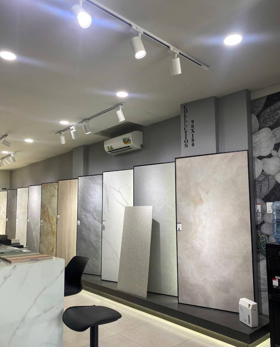 Cửa hàng gạch men Bình Trưng Luxcasa (Khu trung bày gạch vân đá)