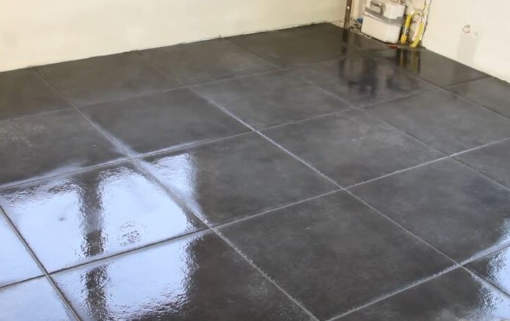 Gạch lát nền bị đổ mồ hôi