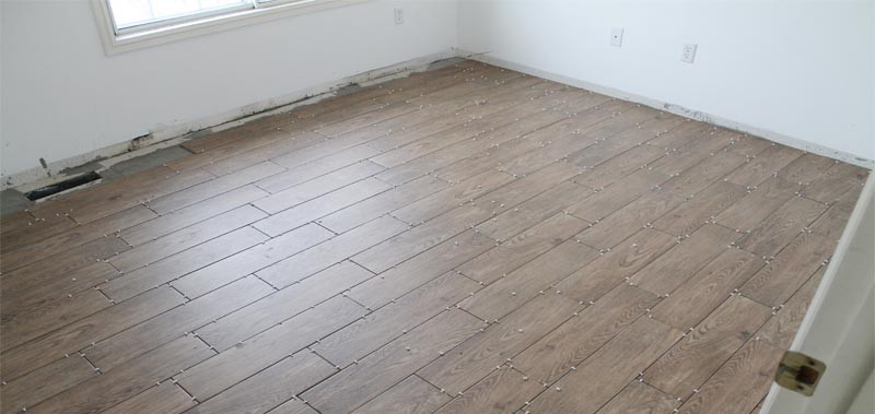 Ron gạch giả gỗ nên để 2mm