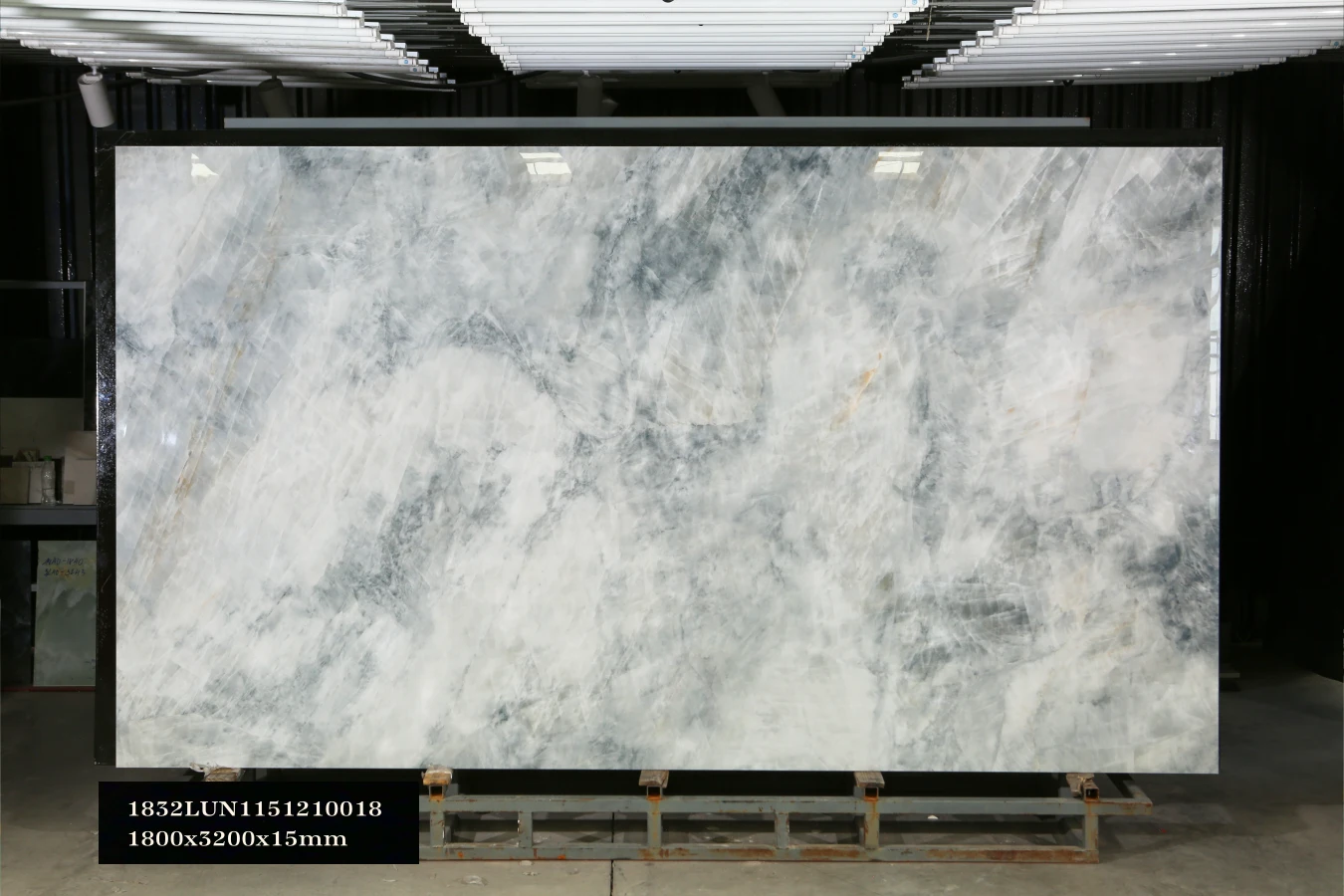 Đá nung kết Cristallo Grey 1832LUN1151210018