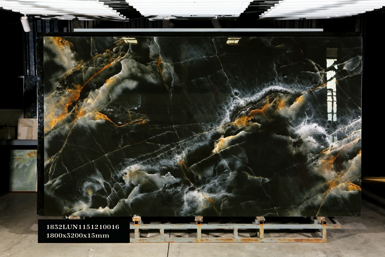 Đá nung kết Onice Obsidian 1832LUN1151210016