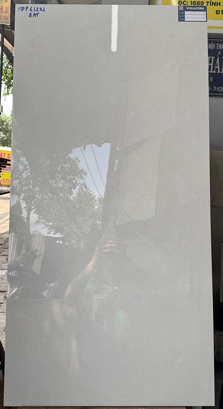 Gạch 60x120 Viglacera bóng kính