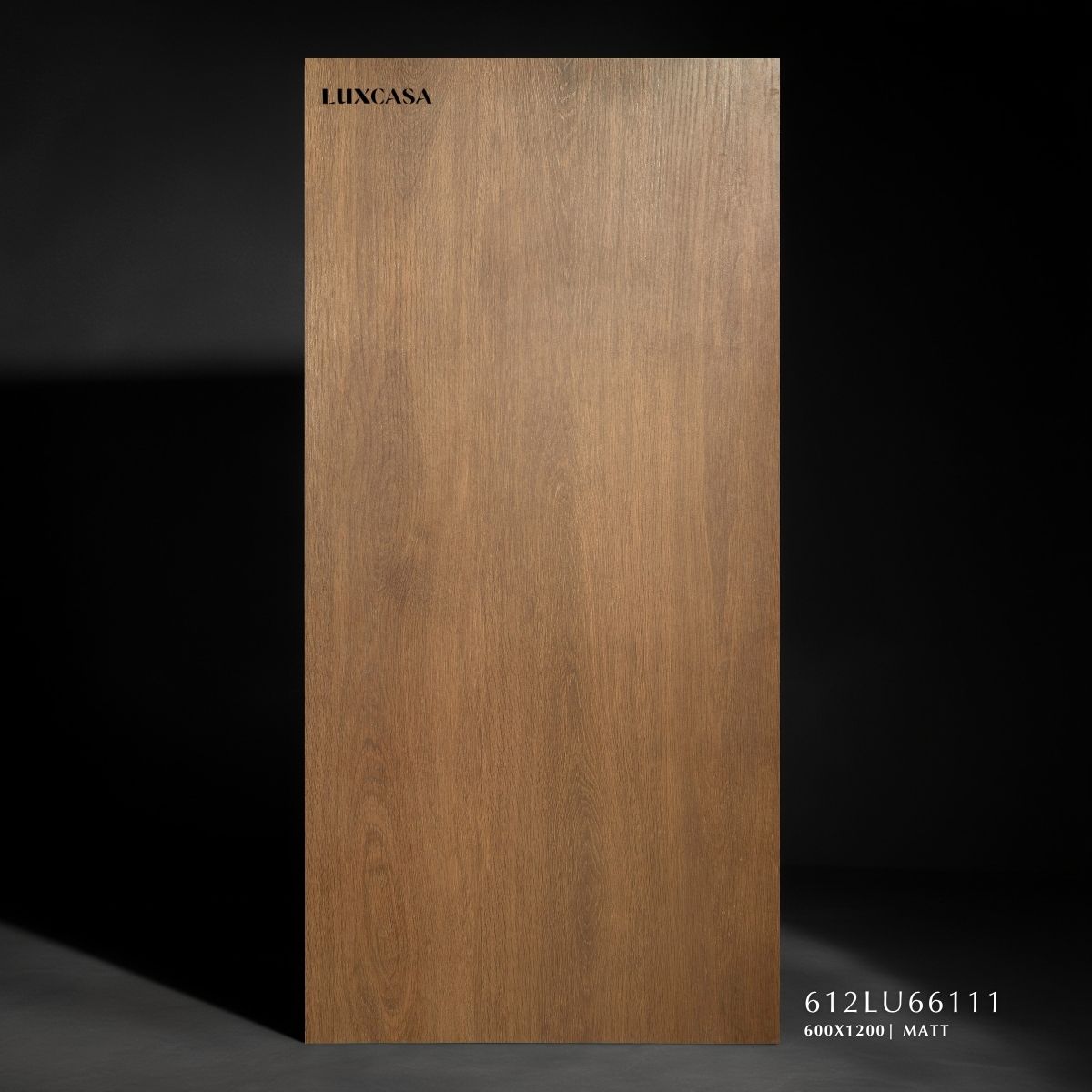 Gạch ốp lát gỗ nâu sẫm kích thước 60x120 cm, mã sản phẩm 612LU66111, phù hợp cho không gian nội thất sang trọng.